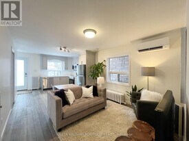 93 Northland Ave in Toronto, ON - Building Photo