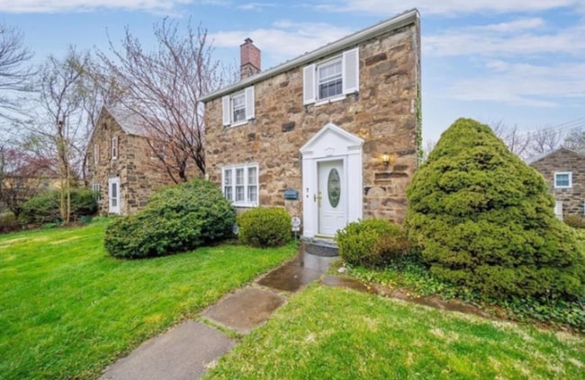 7 Laurel Village in Pittsburgh, PA - Building Photo - Building Photo