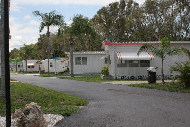 Happy Haven in Osprey, FL - Foto de edificio - Building Photo