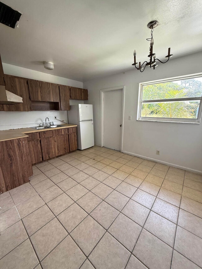 1794 Juno Rd in North Palm Beach, FL - Building Photo - Building Photo