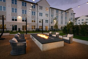 Hanover Lakemont in Richmond, TX - Building Photo