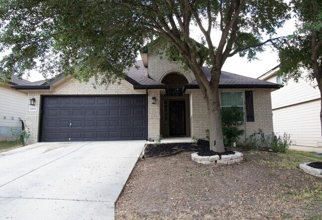 16611 Tenaca Tr in San Antonio, TX - Building Photo - Building Photo