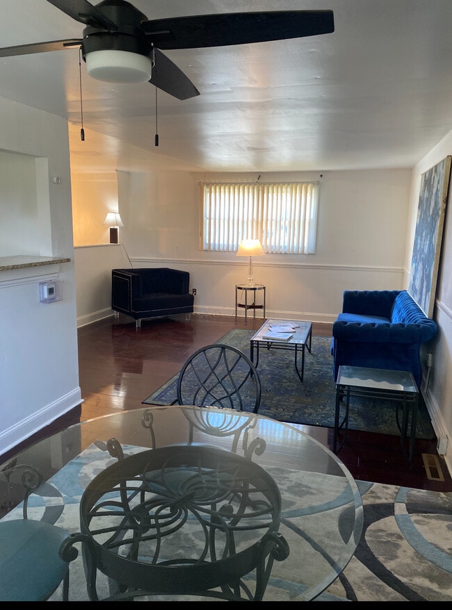 6724 Fox Meadow Rd in Baltimore, MD - Building Photo - Building Photo