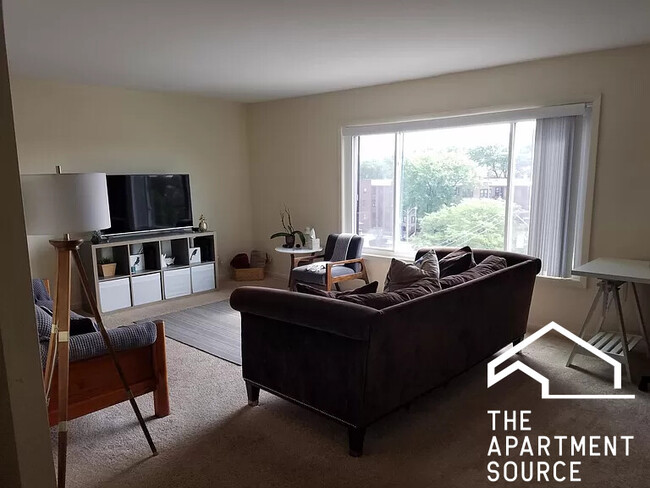 112 N Kenilworth Ave, Unit 1C in Oak Park, IL - Building Photo - Building Photo
