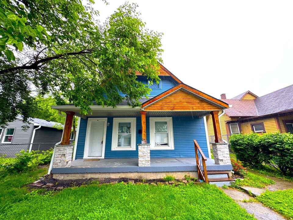 1607 Draper St in Indianapolis, IN - Building Photo