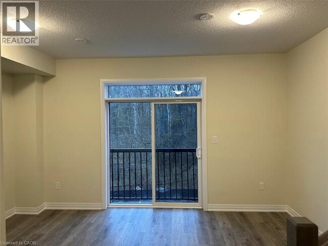 185 Bedrock Dr in Hamilton, ON - Building Photo - Building Photo