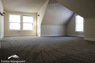 901 Osage St in Manhattan, KS - Building Photo - Building Photo