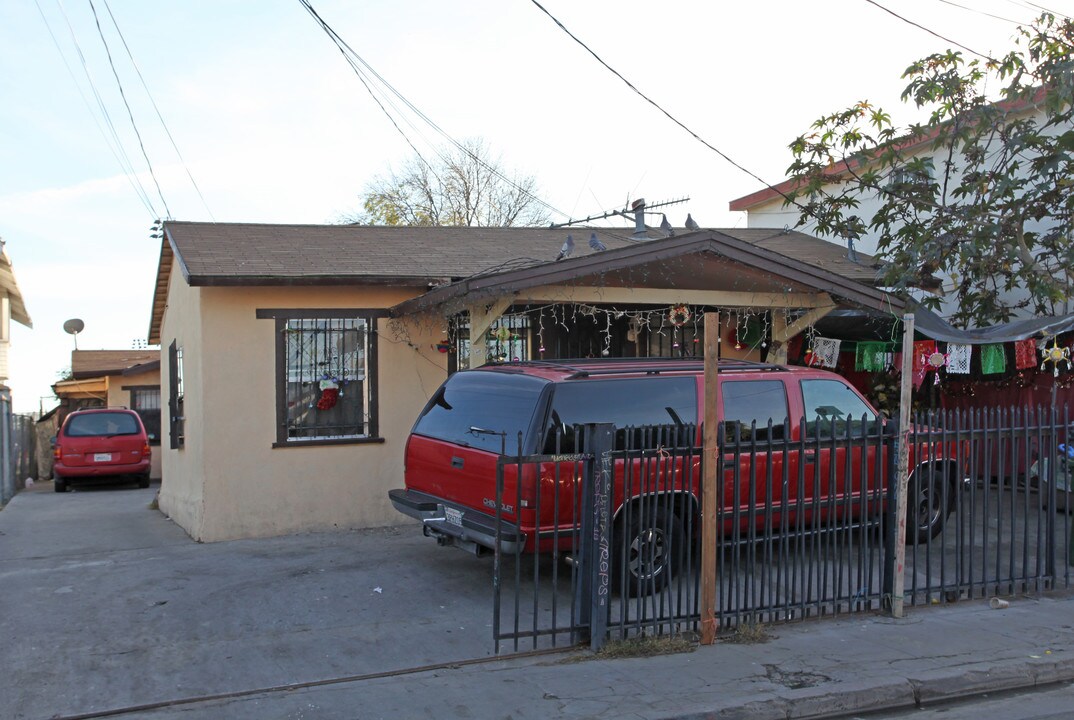 419 Park Front Walk in Los Angeles, CA - Building Photo