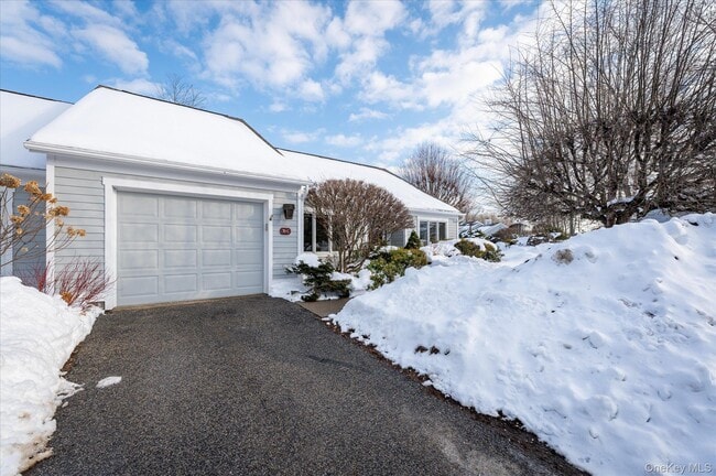785 Heritage Hills in Somers, NY - Building Photo - Building Photo