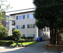 2154 W 6th Ave in Vancouver, BC - Building Photo