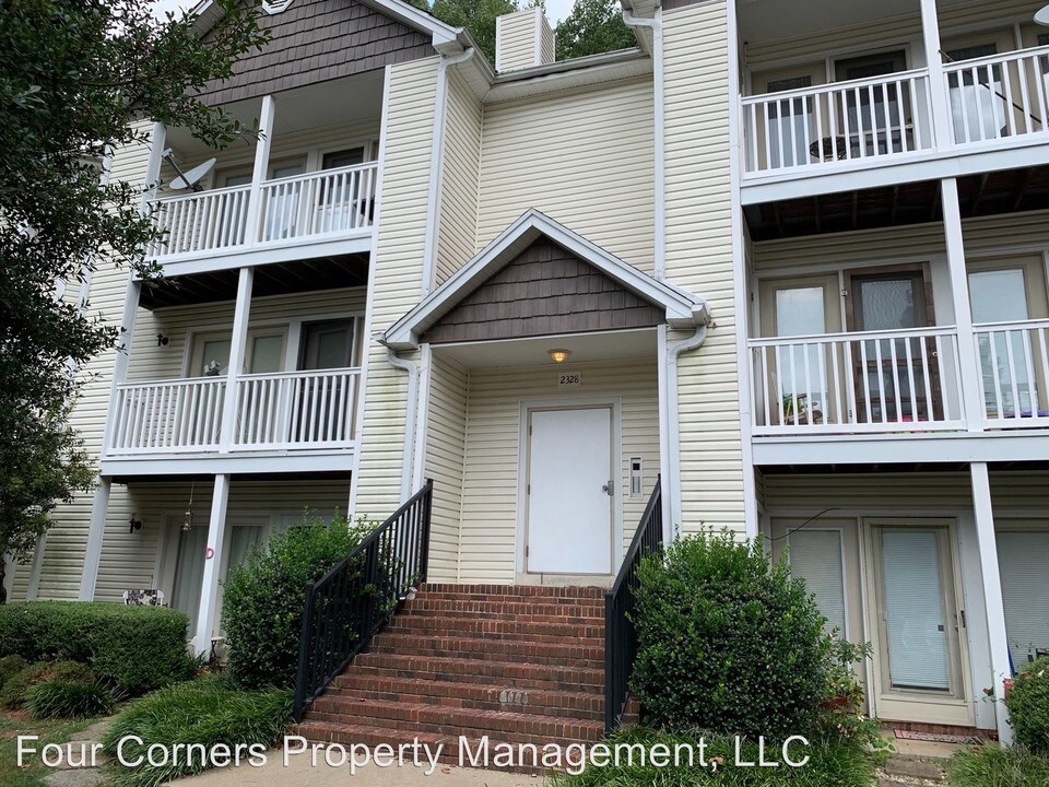 2328 W Vandalia Rd-Unit -Unit G in Greensboro, NC - Building Photo