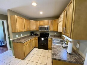 3704 Timbercrest Dr NW in Huntsville, AL - Building Photo - Building Photo