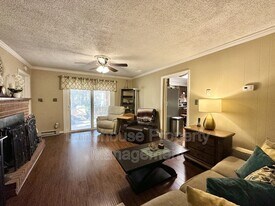 316 Tudor Pl in Chesapeake, VA - Building Photo