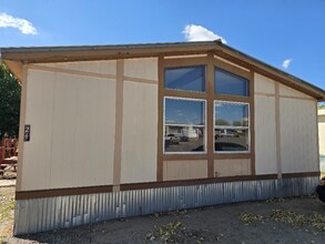 324 W Blanco Blvd in Bloomfield, NM - Foto de edificio - Building Photo