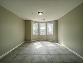 94 Eaton Pl, Unit 3B in East Orange, NJ - Foto de edificio - Building Photo