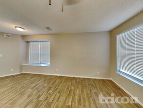 317 Meandering Way Ct in Glenn Heights, TX - Building Photo - Building Photo