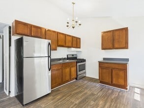 Forest Square Apartments in Richmond, VA - Building Photo - Interior Photo
