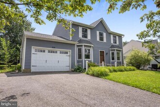 1006 Morgan Ln in Perkasie, PA - Building Photo - Building Photo