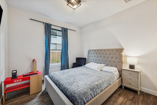 property at 7933 Spring Run Dr