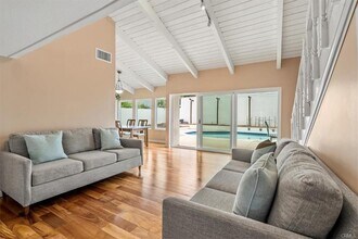 25121 Rivendell Dr in Lake Forest, CA - Building Photo - Building Photo