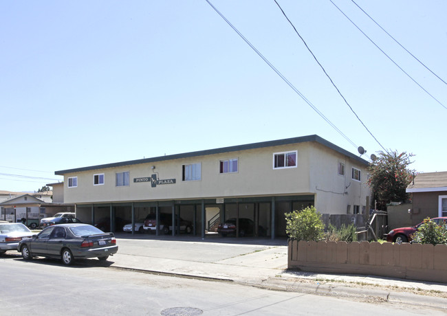 Pinto Plaza in Salinas, CA - Building Photo - Building Photo