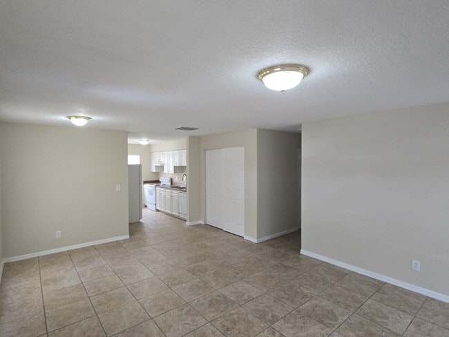 property at 3111 E Cayuga St