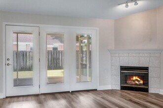 4030 Broken Arrow Ct in Destin, FL - Building Photo - Building Photo