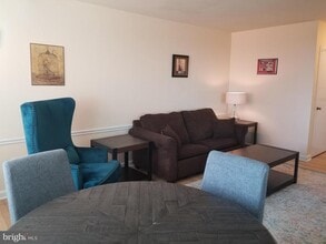 1021 Arlington Blvd in Arlington, VA - Building Photo - Building Photo