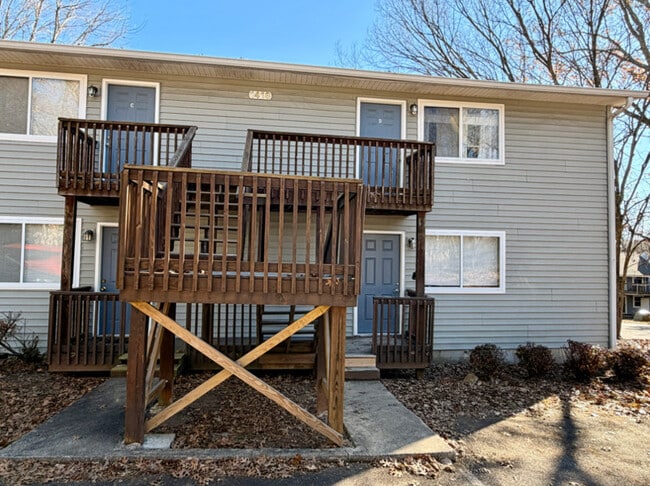 property at 1418 Riverview Rd