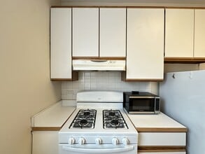 1324 Oak Ave, Unit C2 in Evanston, IL - Building Photo - Building Photo