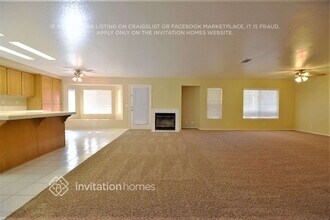 6252 Sunset Canyon Ct, Unit 211 in Lancaster, CA - Building Photo - Building Photo