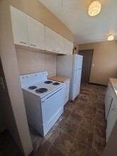 813 Lindberg Ln-Unit -c7d51b08-f474-11e9-8c5f-b083fed0ce0f in Moses Lake, WA - Building Photo - Building Photo