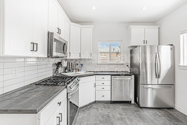 property at 3646 High St