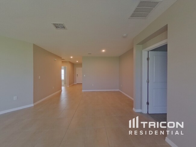 268 Garnet Ave in Kissimmee, FL - Building Photo - Building Photo