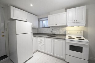 26 Rockvale Ave in Toronto, ON - Building Photo