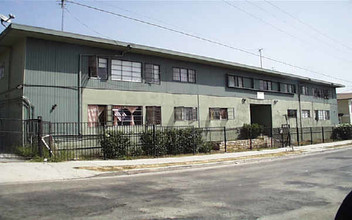 1817 W 4th St in Los Angeles, CA - Building Photo - Building Photo