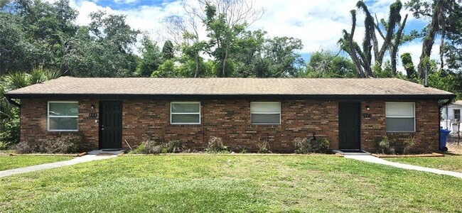 property at 901 S Taylor Rd