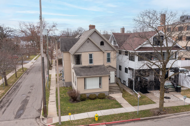 451 W Lovell St in Kalamazoo, MI - Foto de edificio - Primary Photo