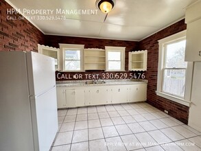 1214 Tremont Ave SW in Massillon, OH - Building Photo - Building Photo