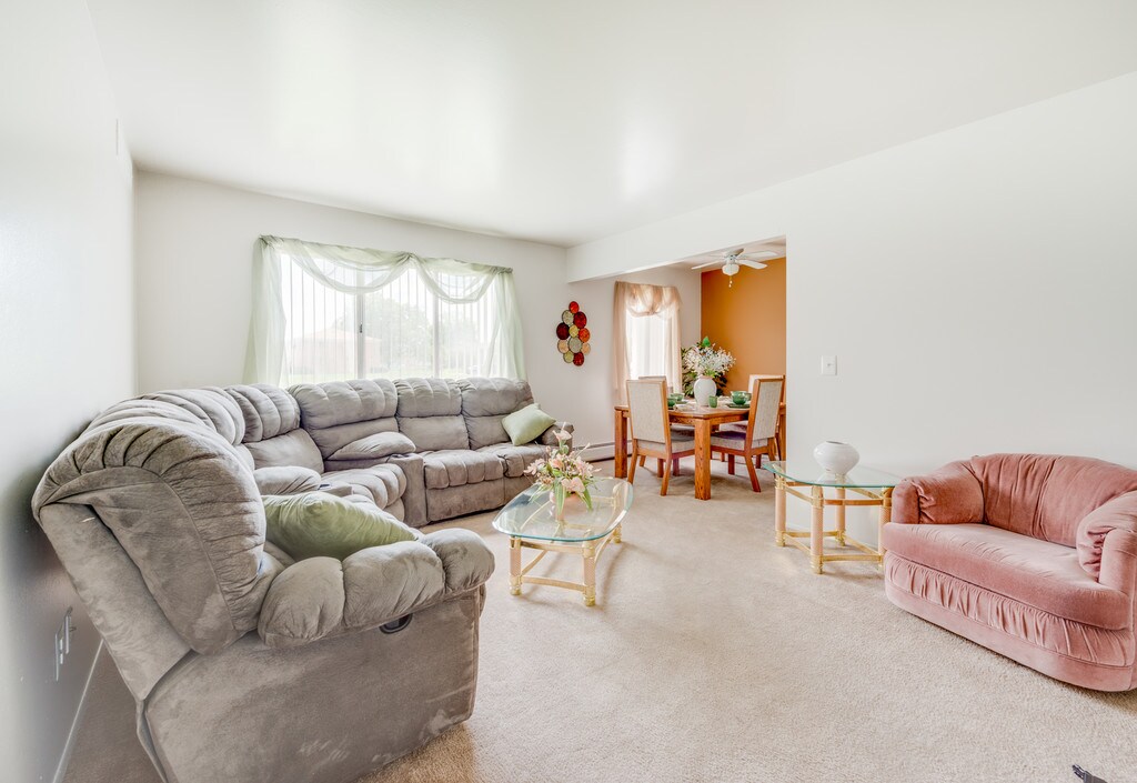 Warren Manor Apartments in Warren, MI