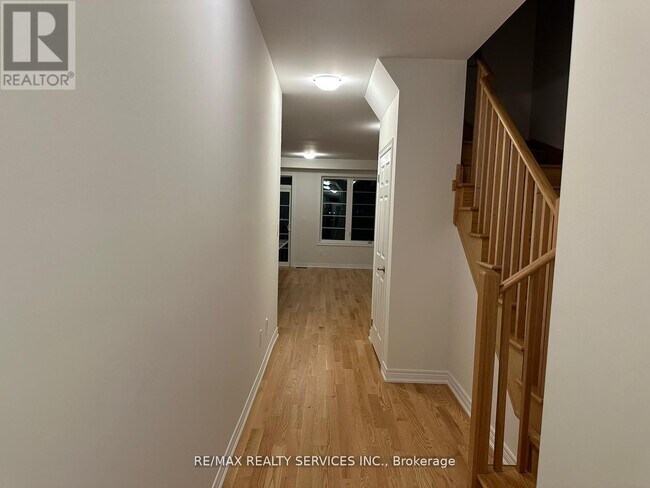 93 Air Dancer Cres in Oshawa, ON - Building Photo - Building Photo