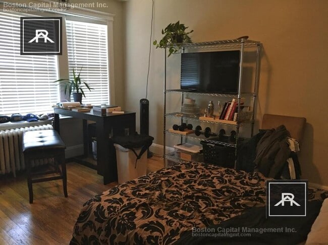 1332 Commonwealth Ave in Boston, MA - Building Photo - Building Photo