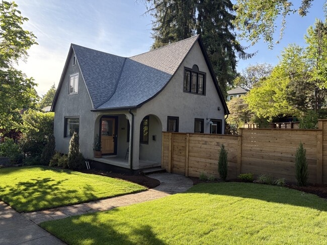 property at 6431 SE Morrison St