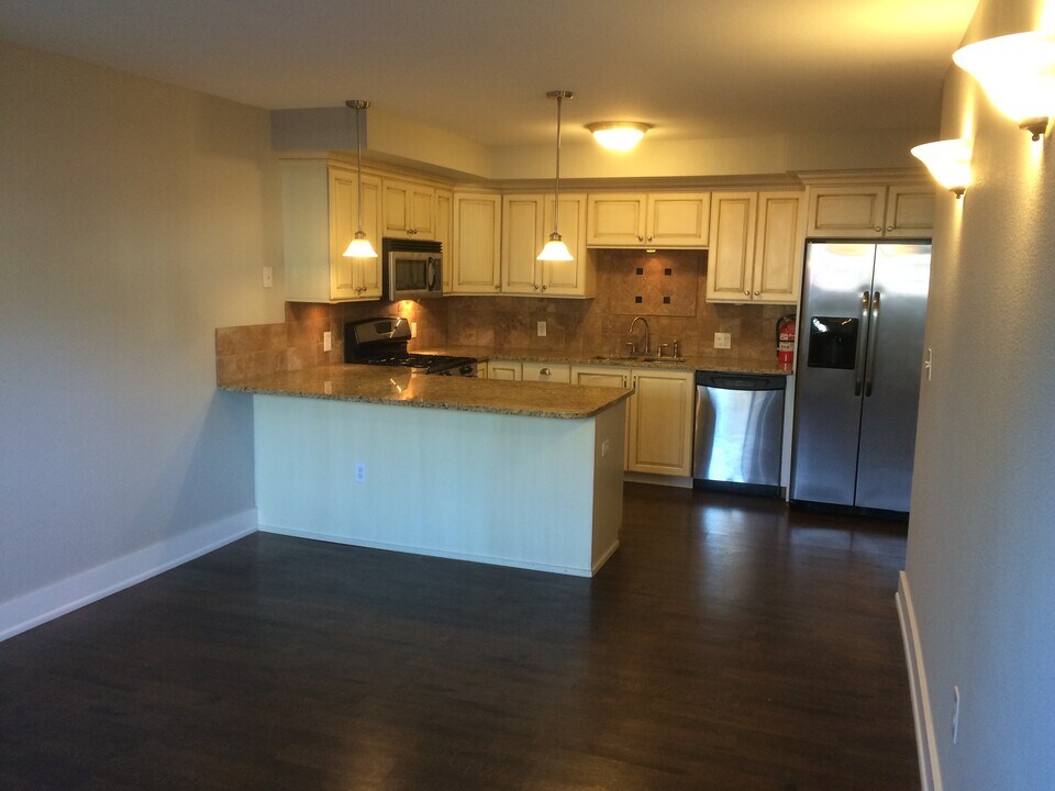 233 North Meldrum Street in Fort Collins, CO - Building Photo