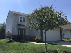 1087 Torino Ln in Franklin, IN - Building Photo - Building Photo