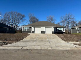 630-632 Fall Meadow Ln in Belton, MO - Building Photo