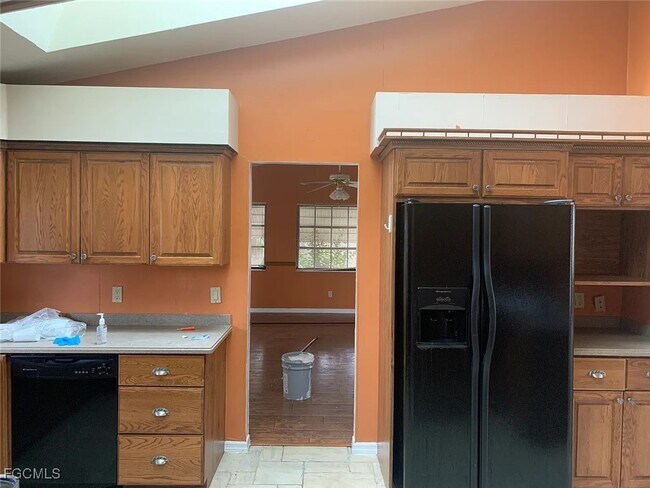 222 SE 44th Terrace in Cape Coral, FL - Building Photo - Building Photo