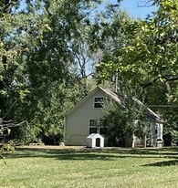 2420 SE Ohio Ave in Topeka, KS - Building Photo