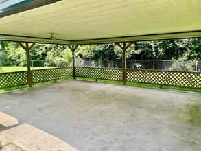 1113 Railroad St in Silsbee, TX - Building Photo - Building Photo