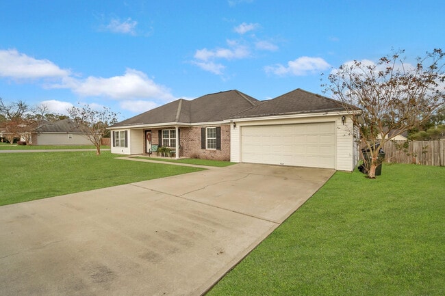 property at 134 Auburn Cir